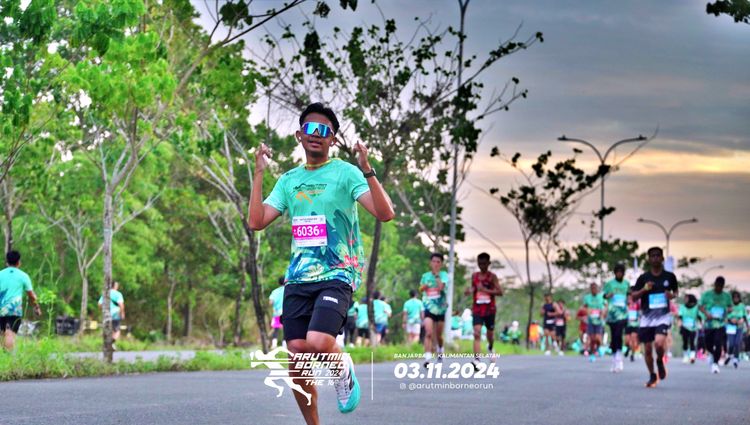 Race photo from Arutmin Borneo Run 2024