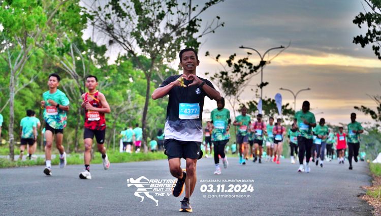 Race photo from Arutmin Borneo Run 2024