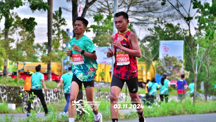 Race photo from Arutmin Borneo Run 2024
