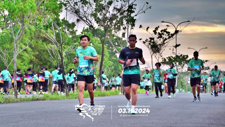 Race photo from Arutmin Borneo Run 2024