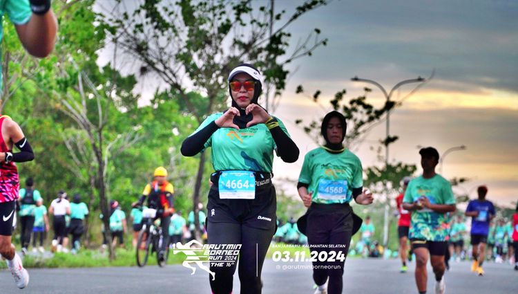 Race photo from Arutmin Borneo Run 2024