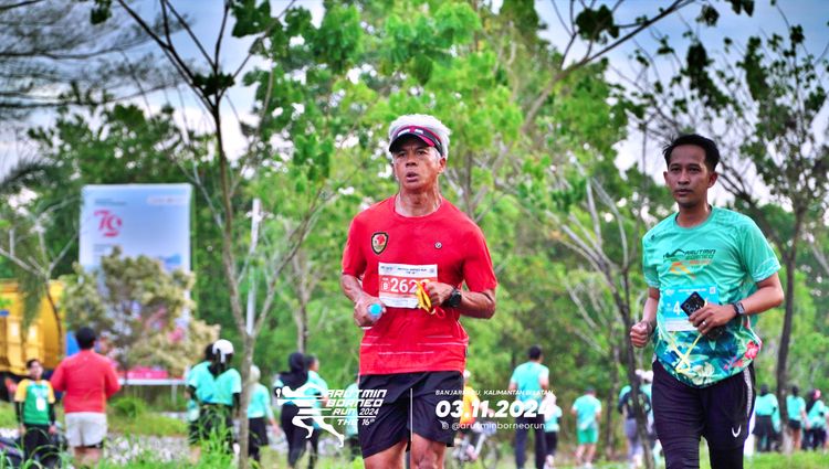 Race photo from Arutmin Borneo Run 2024