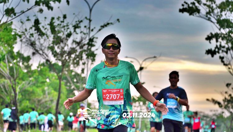Race photo from Arutmin Borneo Run 2024