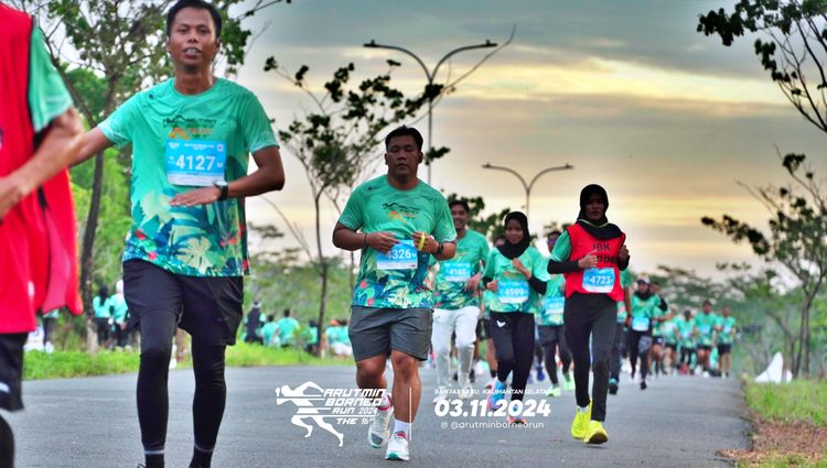 Race photo from Arutmin Borneo Run 2024