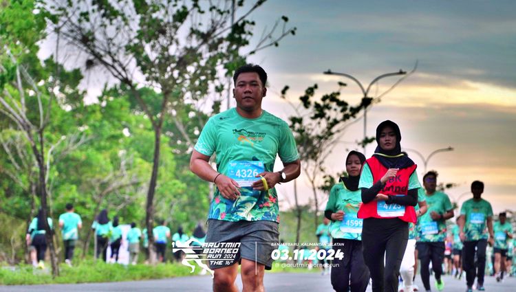 Race photo from Arutmin Borneo Run 2024