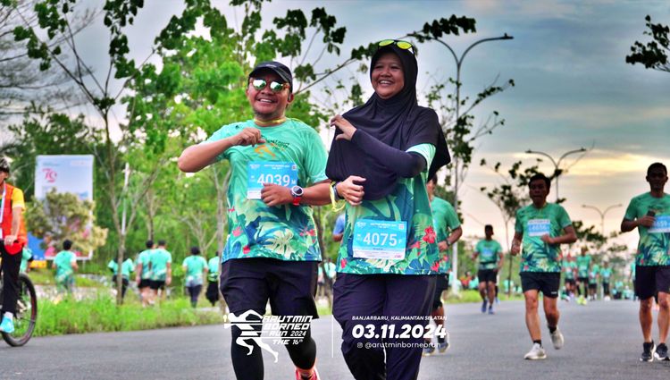 Race photo from Arutmin Borneo Run 2024