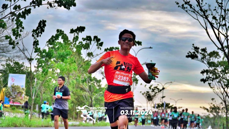 Race photo from Arutmin Borneo Run 2024