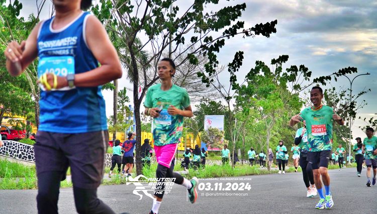 Race photo from Arutmin Borneo Run 2024