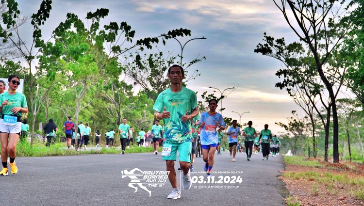 Race photo from Arutmin Borneo Run 2024
