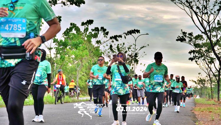 Race photo from Arutmin Borneo Run 2024