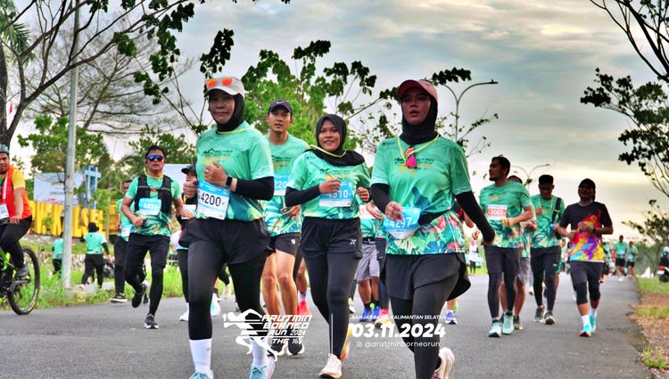 Race photo from Arutmin Borneo Run 2024
