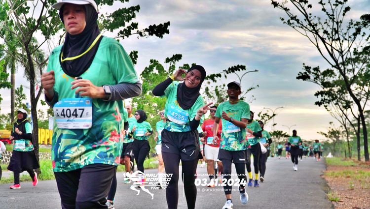 Race photo from Arutmin Borneo Run 2024