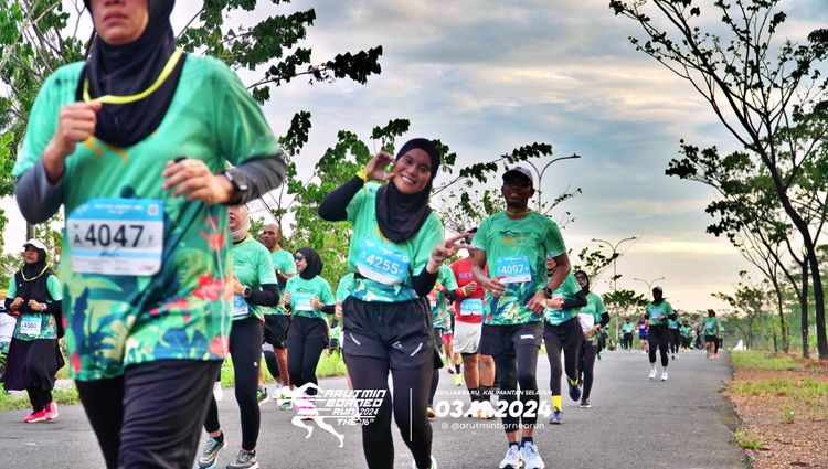 Race photo from Arutmin Borneo Run 2024