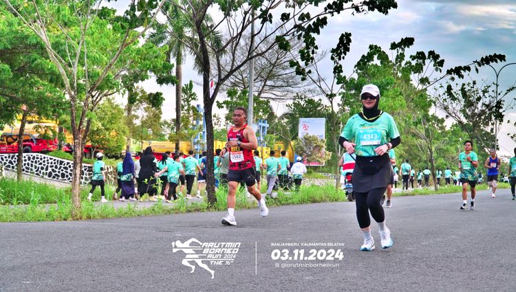 Race photo from Arutmin Borneo Run 2024