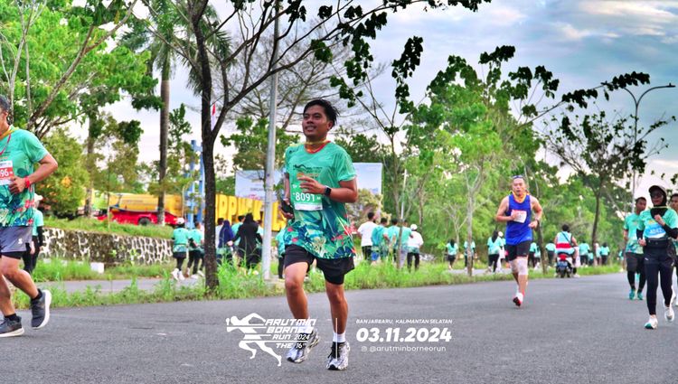 Race photo from Arutmin Borneo Run 2024