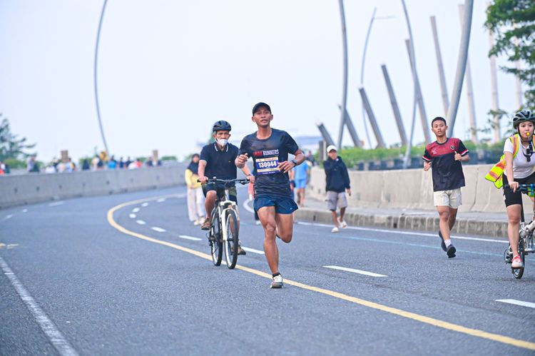 Race photo from NOTARACE 2025