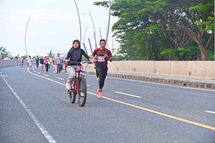 Race photo from NOTARACE 2025