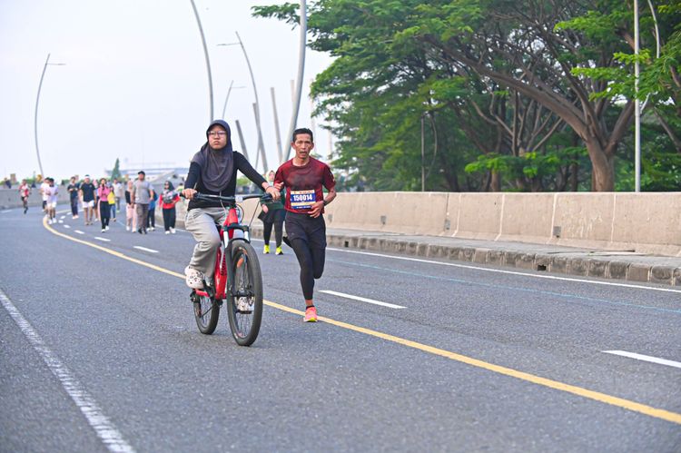 Race photo from NOTARACE 2025
