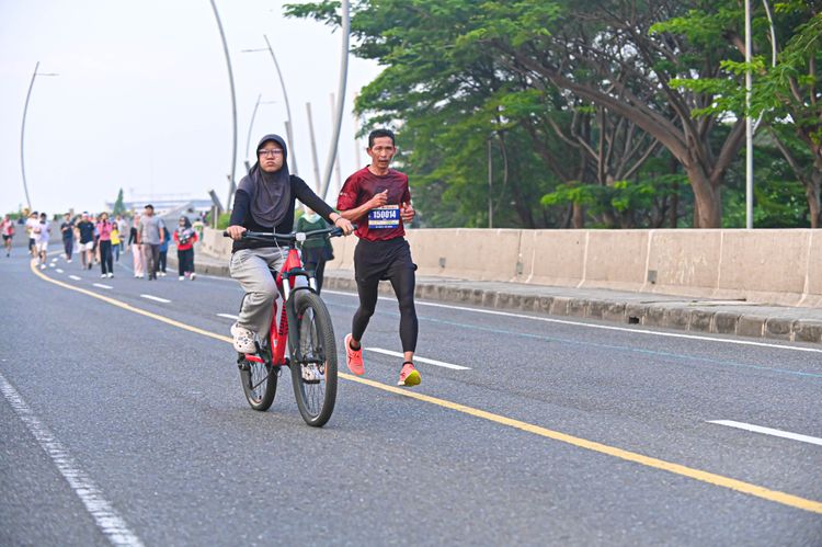 Race photo from NOTARACE 2025