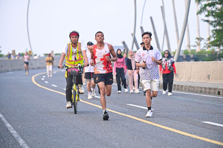 Race photo from NOTARACE 2025