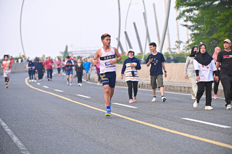 Race photo from NOTARACE 2025
