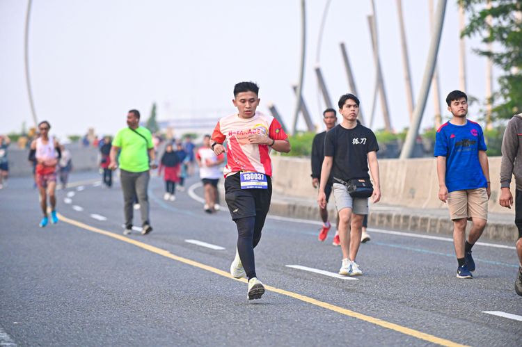 Race photo from NOTARACE 2025