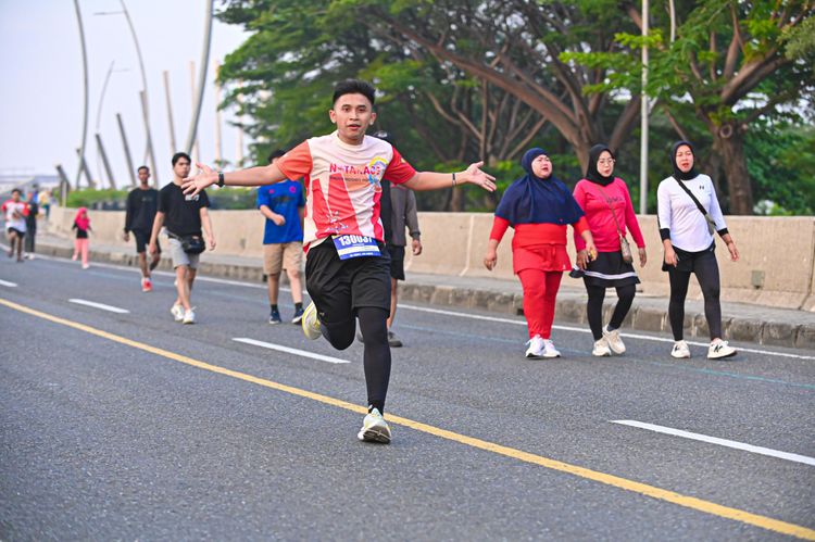 Race photo from NOTARACE 2025