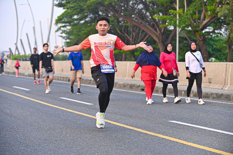 Race photo from NOTARACE 2025