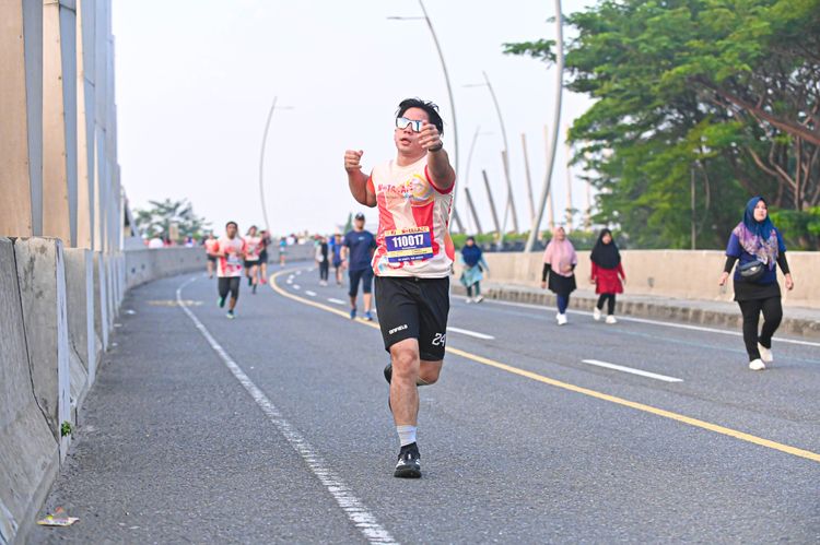 Race photo from NOTARACE 2025