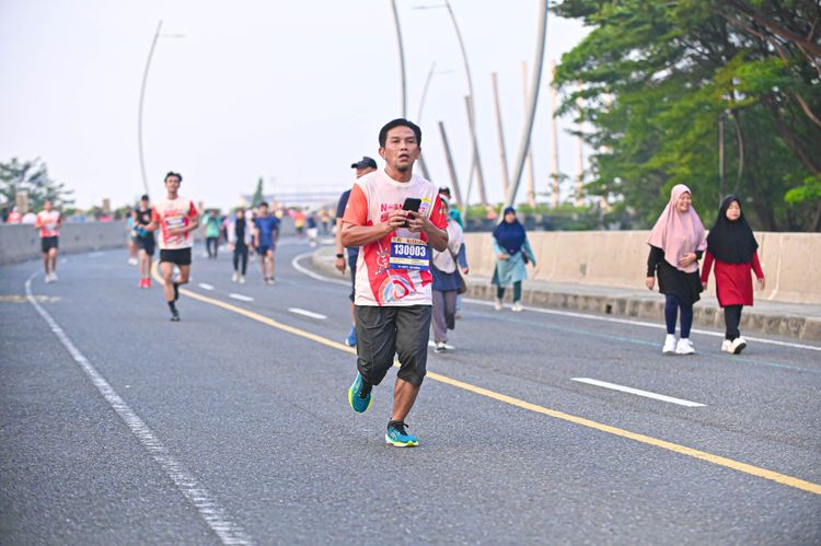 Race photo from NOTARACE 2025