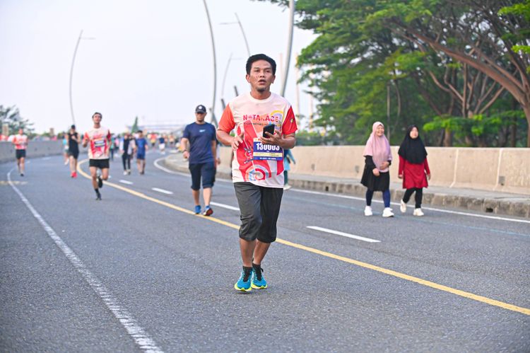 Race photo from NOTARACE 2025