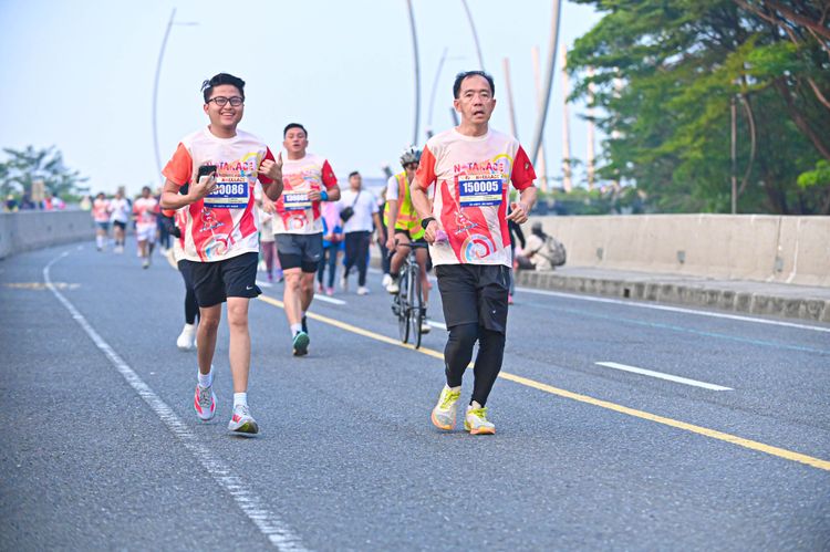 Race photo from NOTARACE 2025