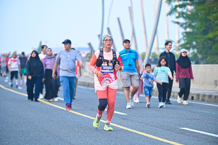 Race photo from NOTARACE 2025