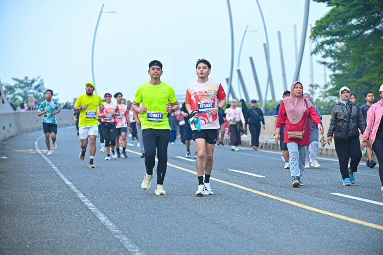 Race photo from NOTARACE 2025