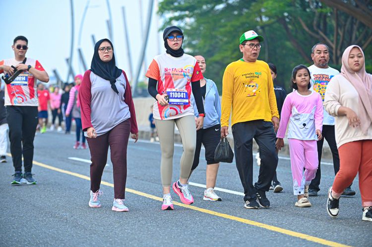 Race photo from NOTARACE 2025