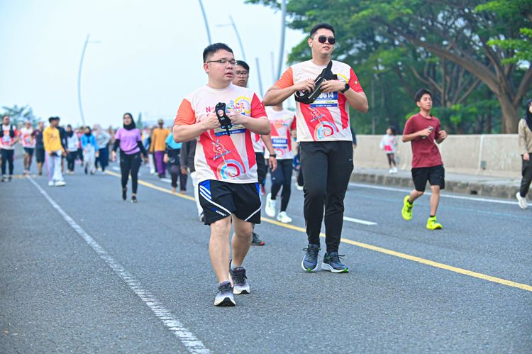 Race photo from NOTARACE 2025