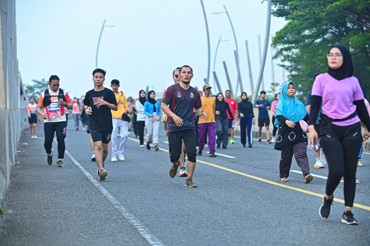 Race photo from NOTARACE 2025