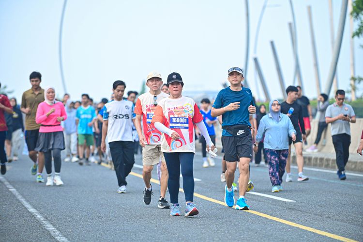 Race photo from NOTARACE 2025