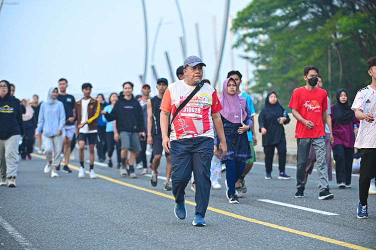 Race photo from NOTARACE 2025