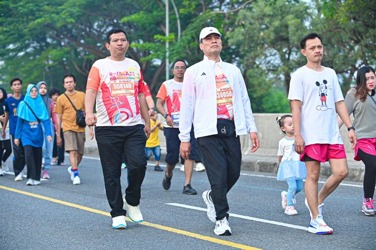 Race photo from NOTARACE 2025