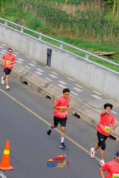 Race photo from CISANGKAN KBP CITY RUN 2025