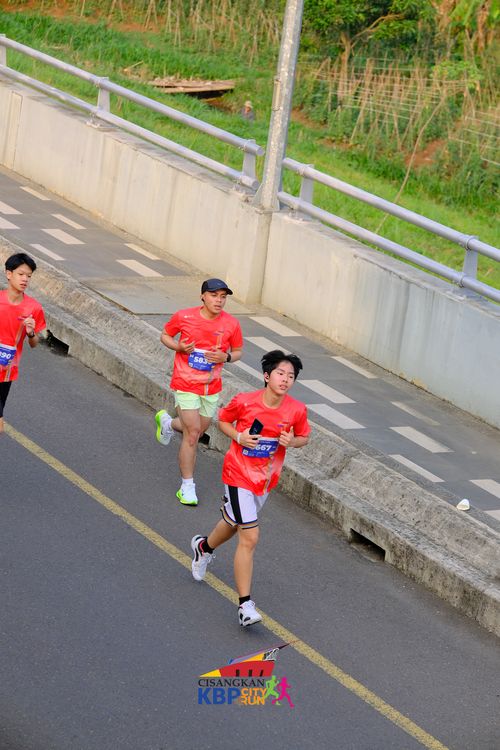Race photo from CISANGKAN KBP CITY RUN 2025