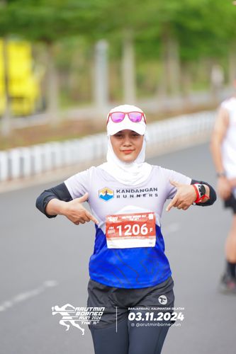 Race photo from Arutmin Borneo Run 2024