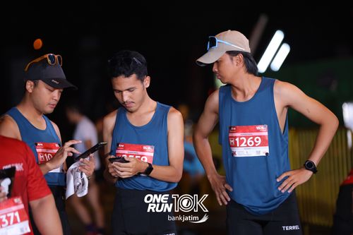 Race photo from ONE RUN 10 K