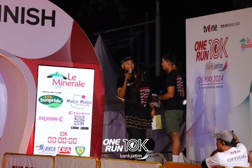 Race photo from ONE RUN 10 K