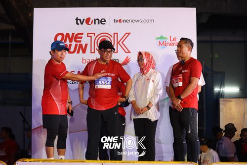 Race photo from ONE RUN 10 K