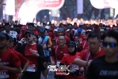 Race photo from ONE RUN 10 K