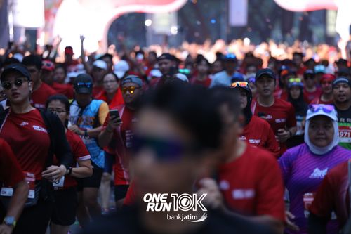 Race photo from ONE RUN 10 K