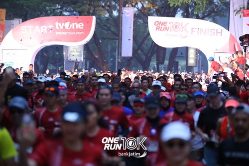 Race photo from ONE RUN 10 K