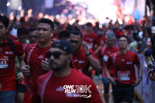 Race photo from ONE RUN 10 K